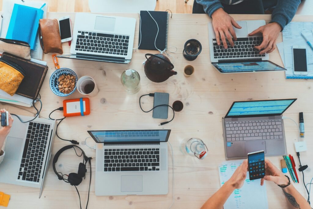 La diversification des interactions digitales : comment bâtir une présence multi-plateformes cohérente et performante